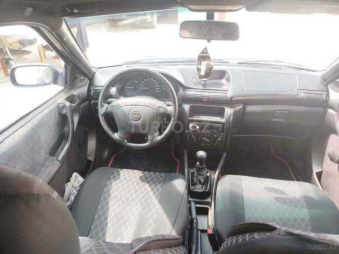 Opel Astra-11