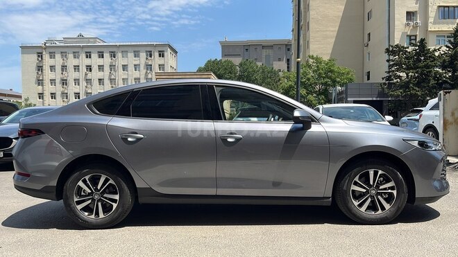 BYD Qin Plus-11