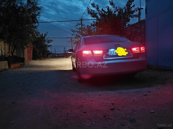Hyundai Sonata-2