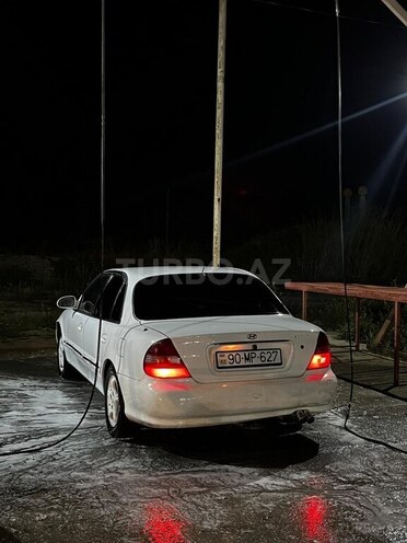 Hyundai Sonata-2