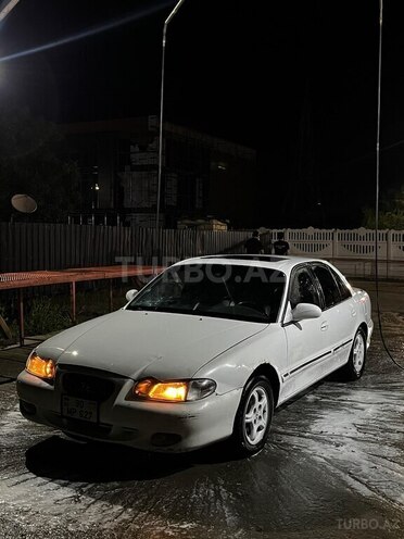 Hyundai Sonata-5