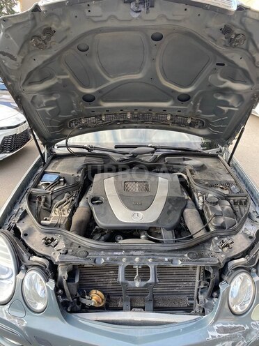 Mercedes E 350-19