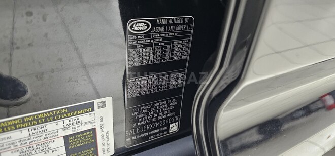 Land Rover Defender-13
