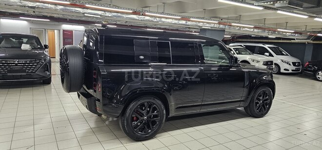 Land Rover Defender-8