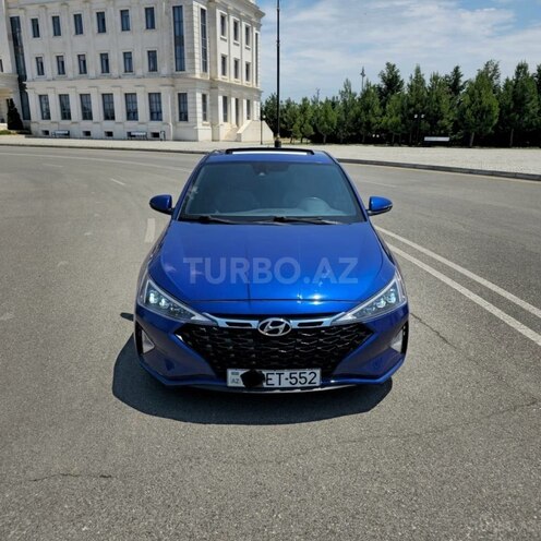 Hyundai Elantra-1