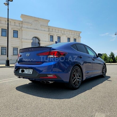Hyundai Elantra-7