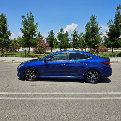 Hyundai Elantra-18