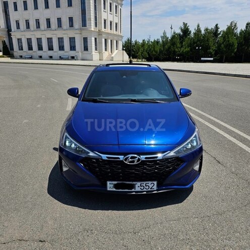 Hyundai Elantra-19