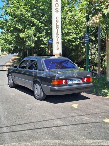 Mercedes 190-6