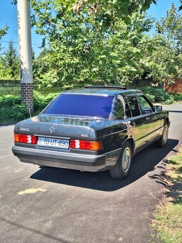 Mercedes 190-7