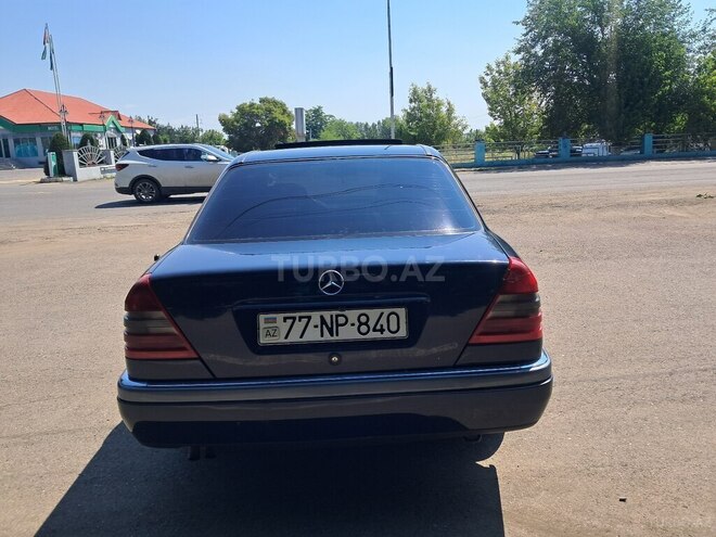 Mercedes C 180-7