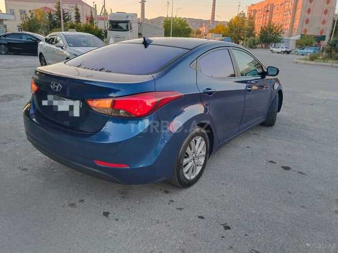 Hyundai Elantra-5