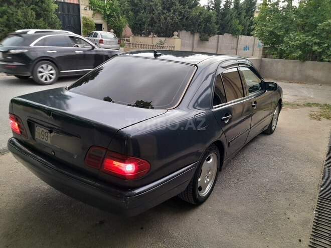 Mercedes E 220-6