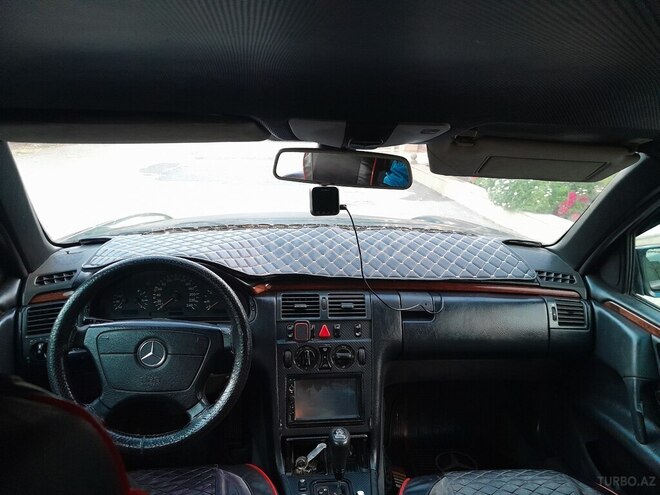 Mercedes E 220-15