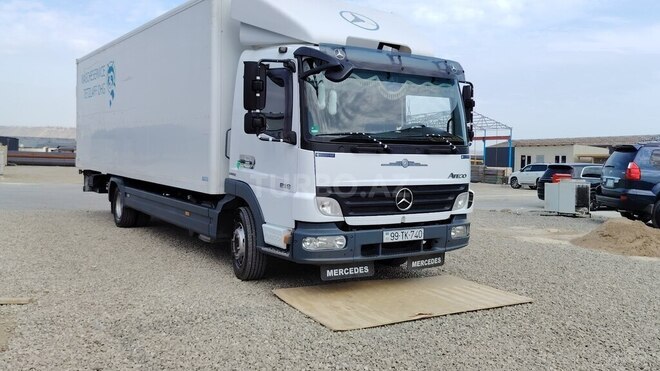 Mercedes Atego 818-3