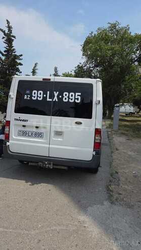 Ford Transit-4
