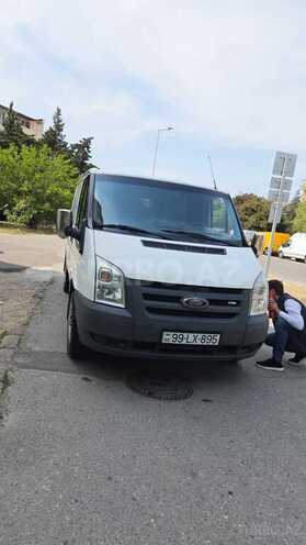 Ford Transit-1