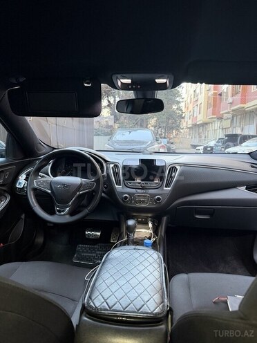 Chevrolet Malibu-12