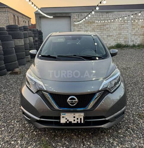 Nissan Note-1