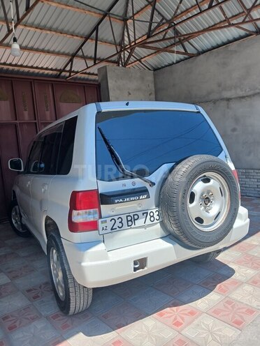Mitsubishi Pajero io-2