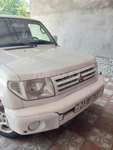 Mitsubishi Pajero io-1