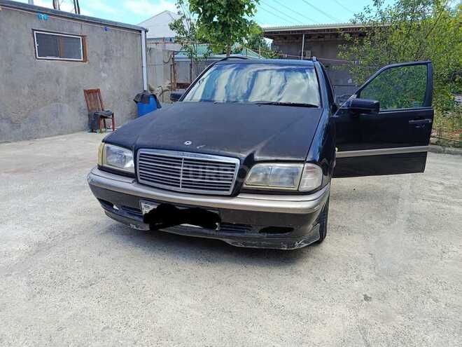 Mercedes C 200-1