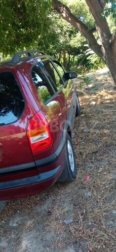 Opel Zafira-5