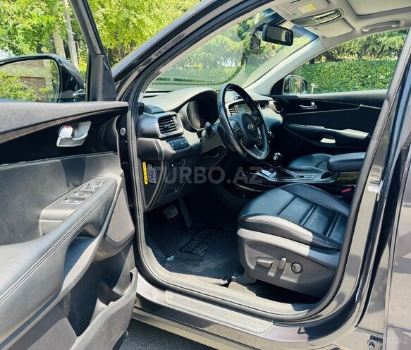 Kia Sorento-9