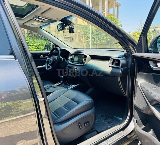 Kia Sorento-10