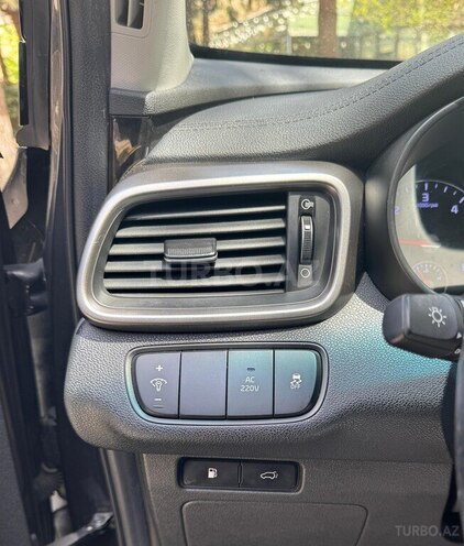Kia Sorento-14
