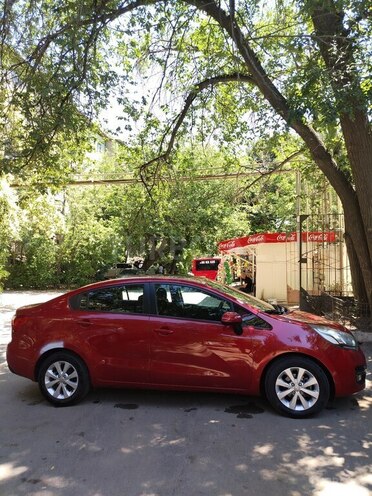 Kia Rio-4