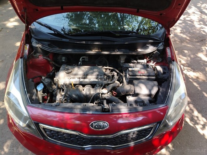 Kia Rio-12