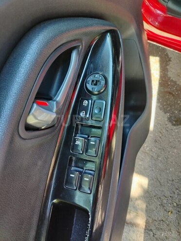 Kia Rio-10