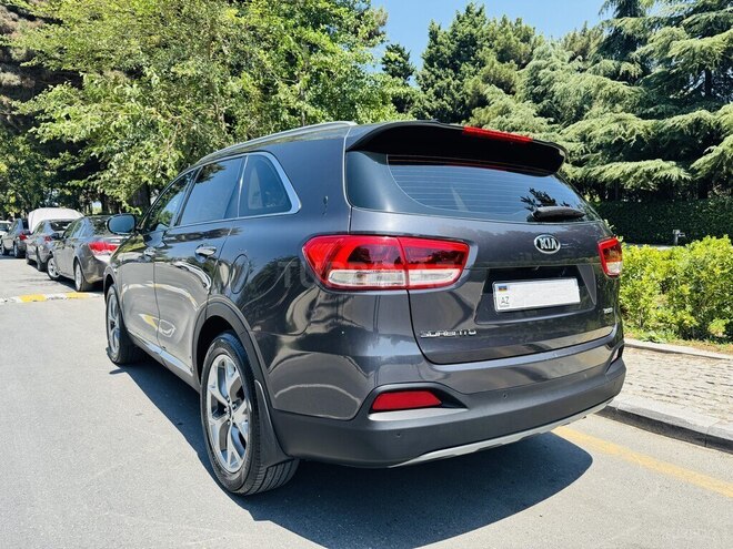 Kia Sorento-19