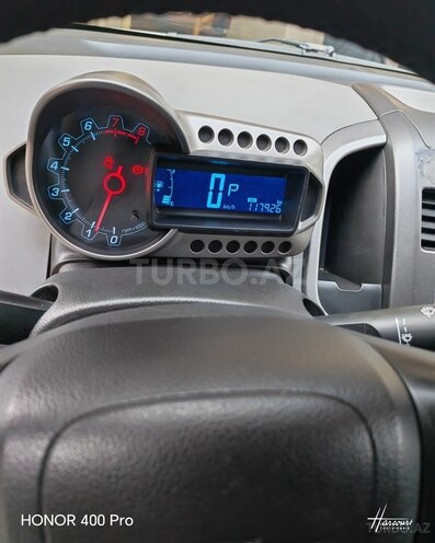 Chevrolet Aveo-4