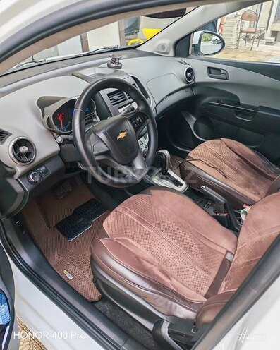 Chevrolet Aveo-12