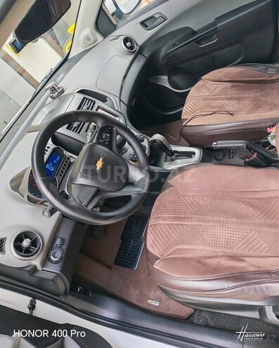 Chevrolet Aveo-10