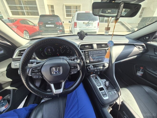 Honda Insight-5