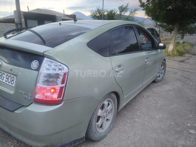 Toyota Prius-2