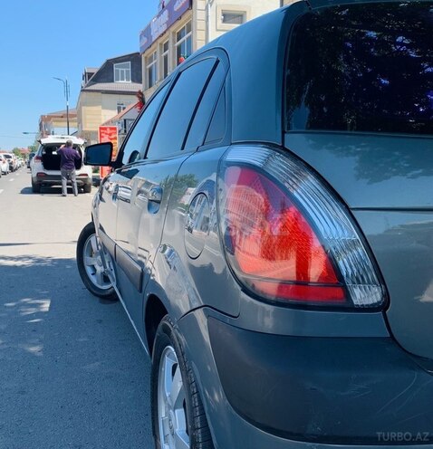 Kia Rio-3