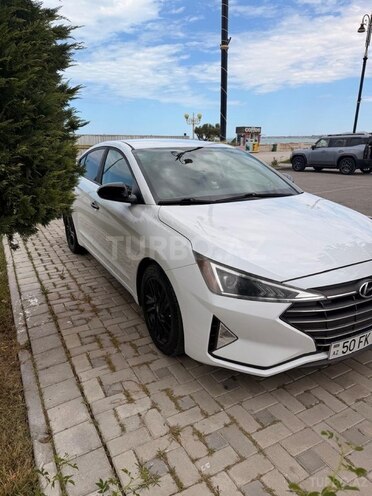 Hyundai Elantra-5