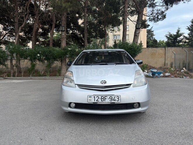 Toyota Prius-3