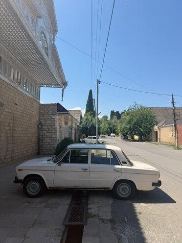 LADA (VAZ) 2106-7