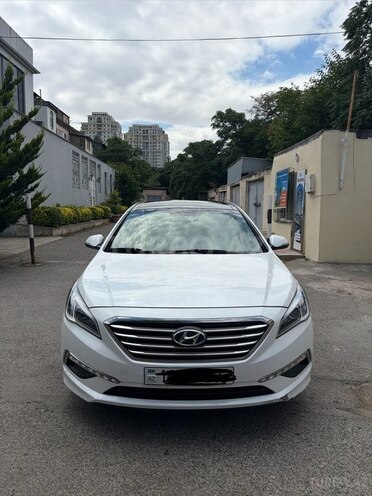 Hyundai Sonata-1