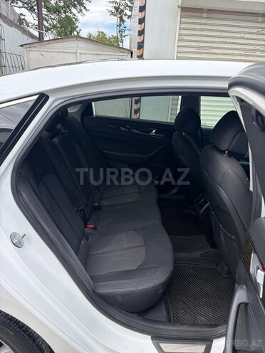Hyundai Sonata-5