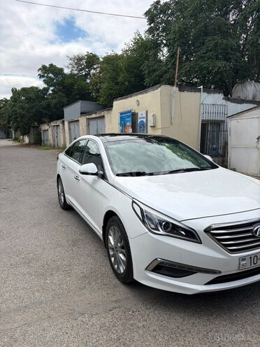 Hyundai Sonata-11
