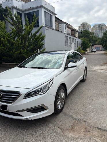 Hyundai Sonata-12
