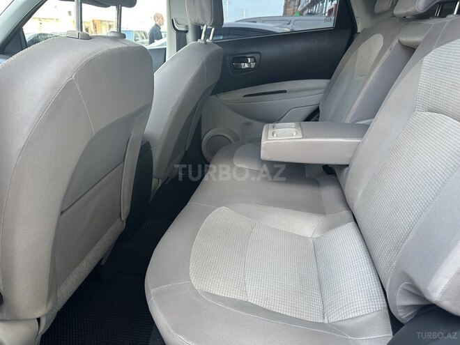 Nissan Qashqai-12