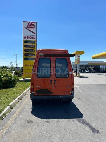 Ford Transit-2