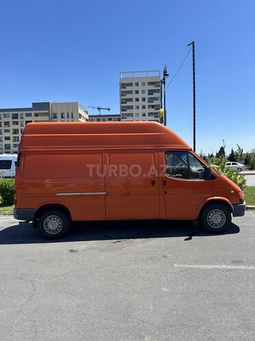 Ford Transit-3